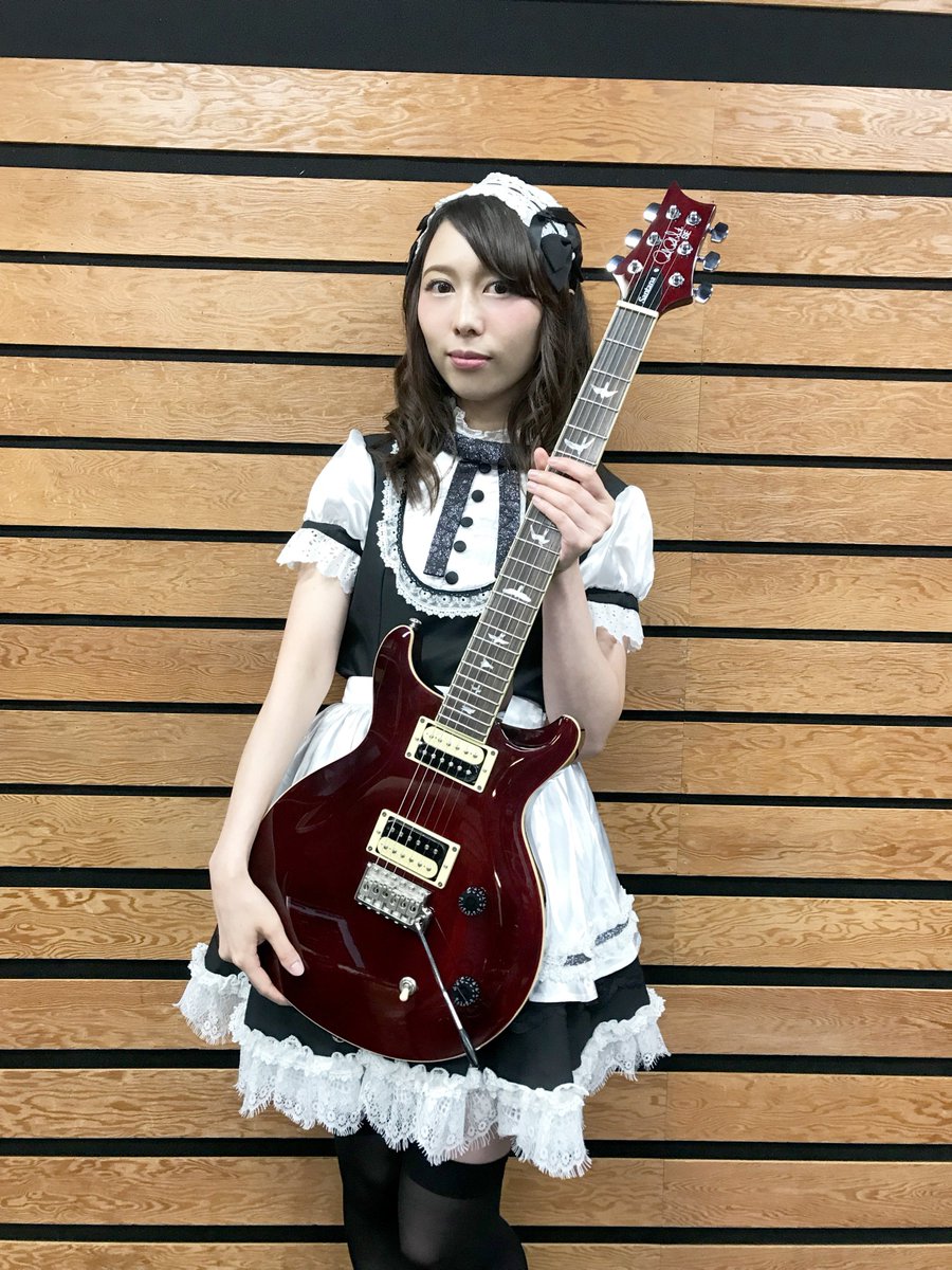 Band Maid Kanami 本日発売 みんちょをバーンと載せていただいてて嬉しいです Startover の話や 大好きなprsの最新シリーズを弾かせていただいて色々お話しました あーちゃんのコラムもあります Gigsさんの取材っていつも楽し