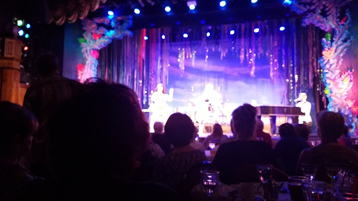 TheatreCehs's tweet photo. Abba tribute band!!! #Abbafab https://t.co/rIuR0siVwc