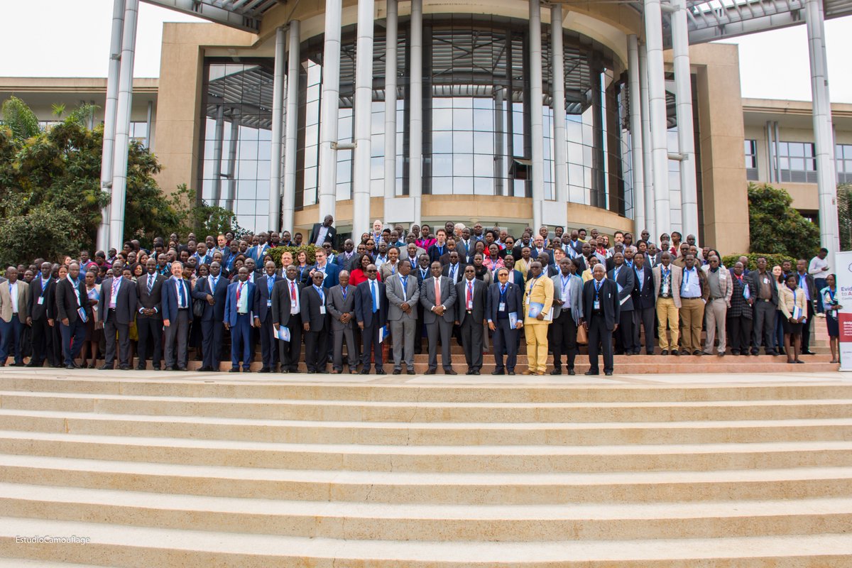 IEvaluation's tweet photo. The Conference was graced by Cabinet Secretary for the National Treasury @KeTreasury in Kenya Henry Rotich there after we had powerful breakout sessions

We are looking forward to a powerful Day 2 of the #E2A2018 in the next hour @USIUAfrica 
Join Us https://t.co/wc8CLgvuWK