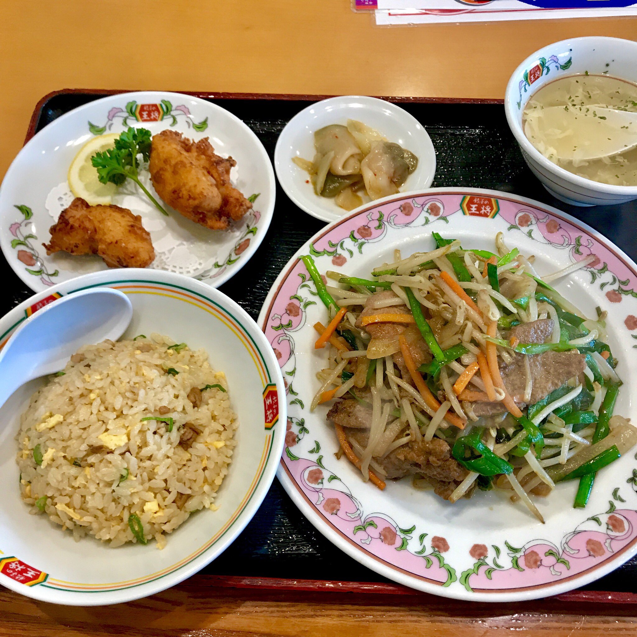 徳田新之介 リプライは気まぐれです 餃子の王将 ニラレバ炒めセット ご飯をミニ焼飯に変更 ニラレバ炒めを外で食べるのは久しぶりですが レバーがしっかりしていて 満足でございました 餃子の王将 レバニラ炒め レバニラ炒め定食 レバニラ
