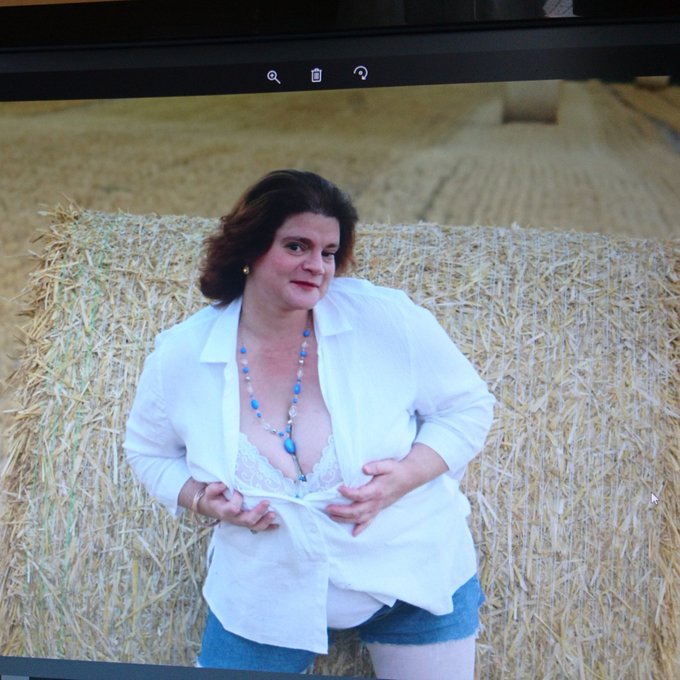 Jetzt live im Chat bei Zuhause. com und bei Visitx. https://www.vxme tv /mollymaria #mollig #reife #Milf<a href="/tag/chat"class="tags"><span>#chat</span></a><a href="/tag/milf"class="tags"><span>#milf</span></a><a href="/tag/mollig"class="tags"><span>#mollig</span></a><a href="/tag/reife"class="tags"><span>#reife</span></a>