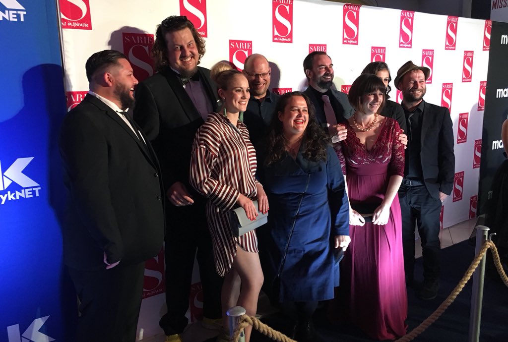 storiemaker's tweet photo. @stroomopfilm premiere rooi tapyt fotos!!!
@CarlaClassen @ilseklink @ChanelleDeJager @fanie_sarie @stroomopfilm
#RaakVerloreVindJouself #StroomopFilm #rooitapyt https://t.co/mOWYBDMsH9