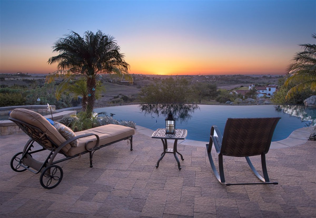 CPCRealEstate1's tweet photo. #OPENHOUSE | #SANTALUZ | #SUNDAY | July 29 from 1-4 pm
8055 Doug Hill, Santaluz, CA 92129
#santaluz #sandiego #california #oceanviews #vanishingedgesaltwaterpool #luxuryrealestate #luxurylifestyle #californiarealestate #califoniarealestateagent #realestate #dreamhome #PSIR https://t.co/R8VWtcS2QL