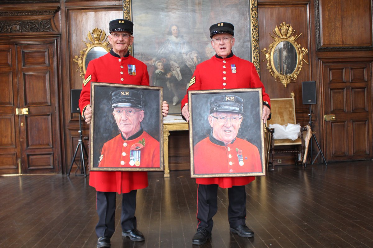RHChelsea's tweet photo. Chelsea Pensioners Paul &amp; John were delighted to receive these uncanny portraits painted by Jersey based artist, Kate Hamilton. In John's words, the likeness is "spooky"! #LestWeForget 🎨🎖️ https://t.co/u5zhUgmq5q