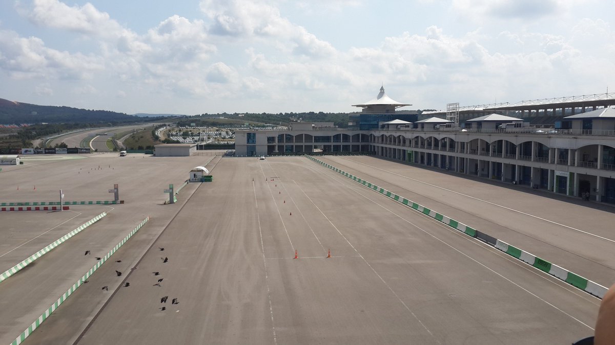 Yeni projemiz için Intercity İstanbul Park Formula 1 pistinde teknik incelemelerde bulunduk.
#architecture #newproject #igloarchitects #formula1