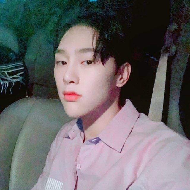 hyunbinmentbot's tweet photo. 오랜만에 즐거웠어요
조금만 기다려주세요~

🖋18.07.27 인스타그램 https://t.co/QIaFoYbsHH