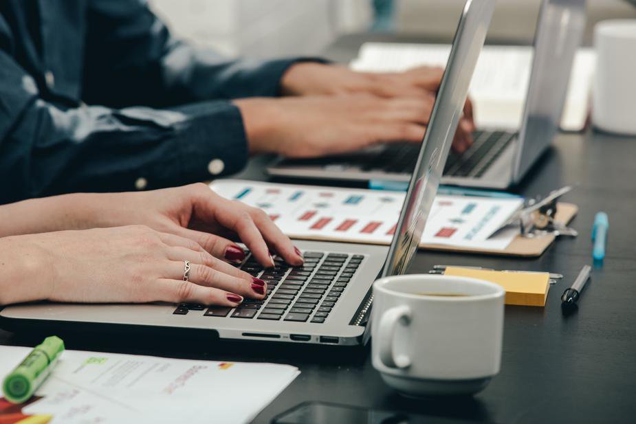 NovaeGroup's tweet photo. L'utilisation des réseaux sociaux dans une formation en ligne : avantages et inconvénients via @elearnindustry - https://t.co/FqrZUs6tn2 #FridayDigitalLearning #SocialMedia #Formation https://t.co/lTavWhzACR