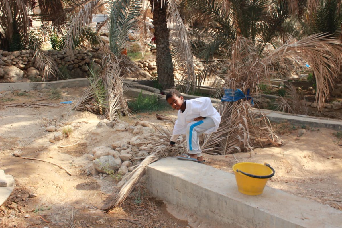 حملة تنظيف المزارع من تنظيم الشؤون الرياضية بالتعاون مع فريق قلهات الرياضي الثقافي الاجتماعي و فريق معآ أفضل التطوعي بقلهات ، ضمن برنامج الانشطة الشبابية