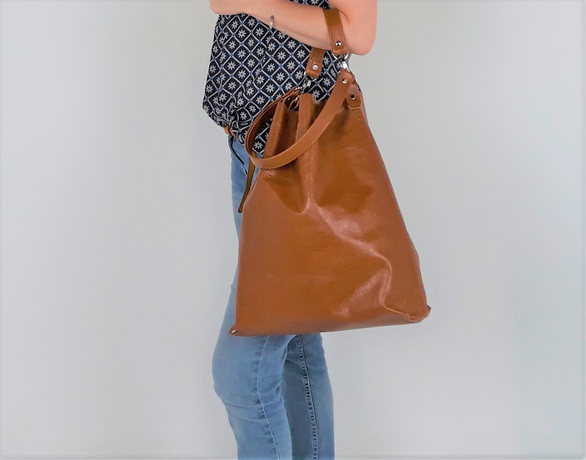 ButterflyTree1's tweet photo. Looking for content for #YorkshireDay? We have a beautiful, handcrafted, #limitededition #leather bag. 10% of each bag sold will be donated to #charity. DM us for more details. #fashion #Yorkshire #MadeinBritain #journorequest #PRrequest #CSR https://t.co/tuUXQwhuxo