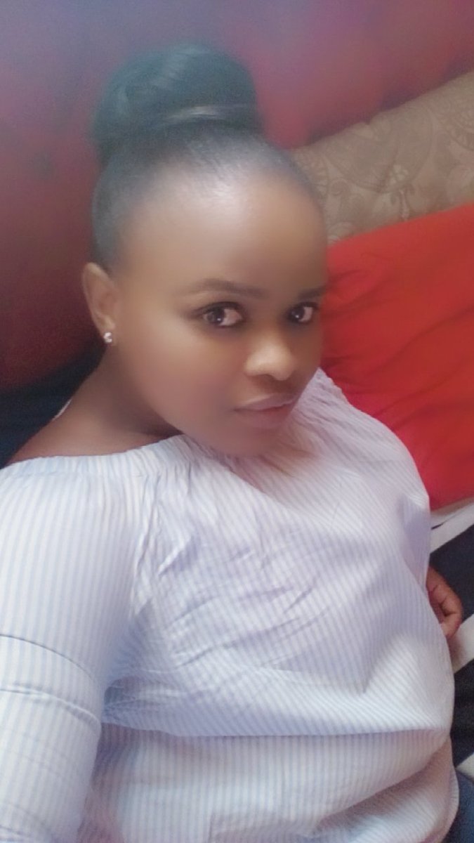 KhonaYako's tweet photo. I just love my forehead #isiphongo💖 https://t.co/ZgwztKcEyn