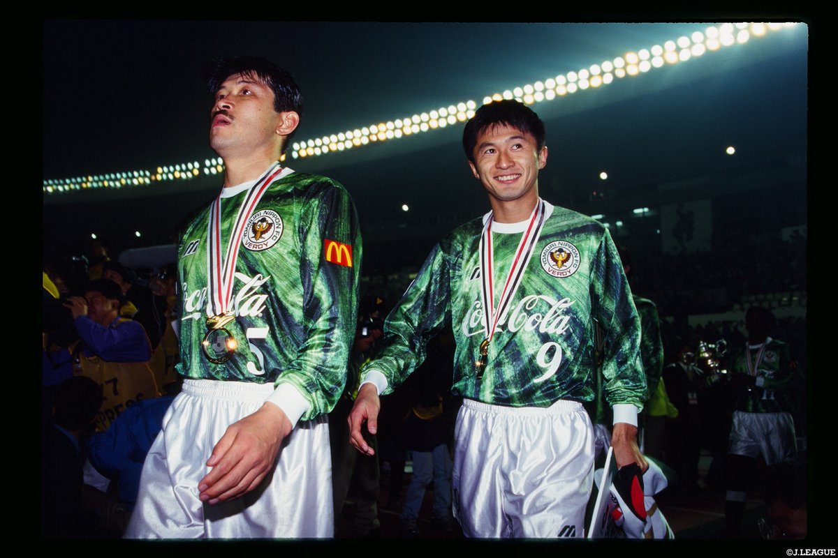 レア 限定品 1993年 J.LEAGUE発足記念 日本サッカー Jリーグ 優勝 ヴェルディ川崎 公式チャンピオンシップ 純銀製 メダル 銀 コイン  章牌 レア 限定品 1993年 J.LEAGUE発足記念 日本サッカー Jリーグ 優勝 ヴェルディ川崎 公式チャンピオンシップ 純銀製 メダル 銀  コイン ...