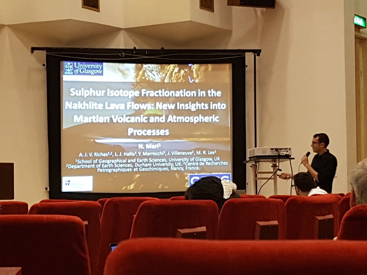 Daly_Planet's tweet photo. Next up we have Nicola Mari another of our PhD students at @UofGGES with some super cool results on #sulphur #isotopes in #Martian #meteorites #metsoc2018 https://t.co/CpDRbiOvR3