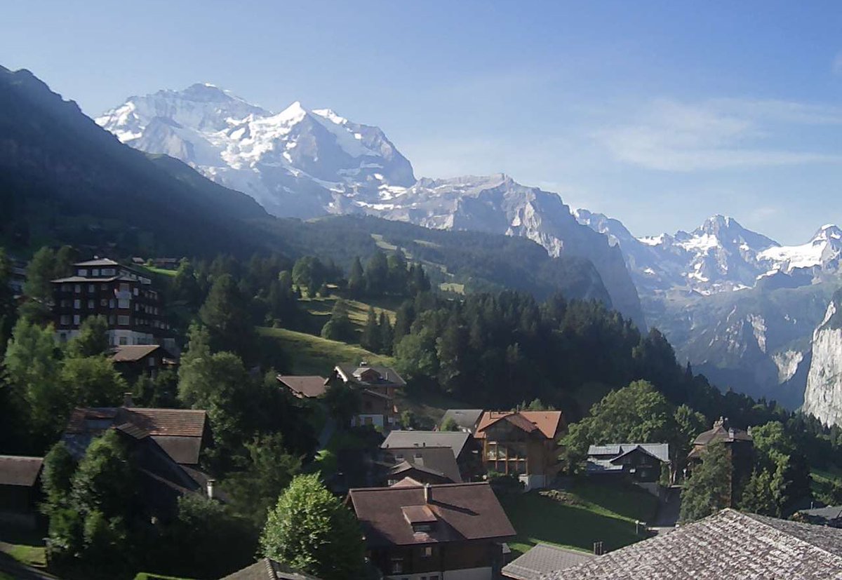 Cool off with a hiking holiday in the mountains this summer and enjoy the spectacular views from Hotel Caprice #Wengen 😍