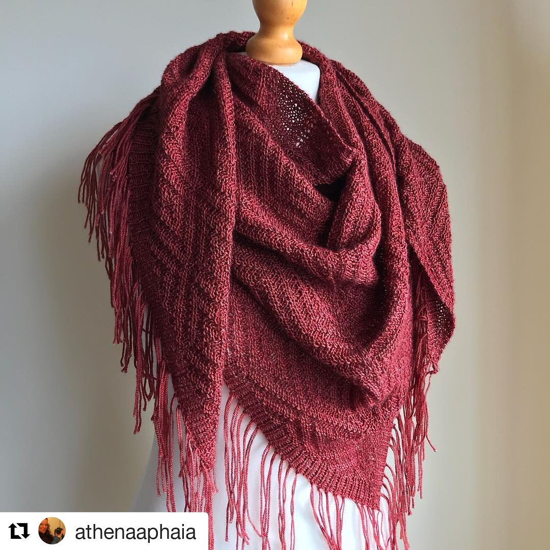 IndieBurghCraft's tweet photo. What a beauty! @AthenaAphaia designed Kyth using 2 skeins of Ginger's Hand Dyed Yakety-Yak 4ply in the shade for this  year's craft crawl yarn: ' Lion Rampant.' The yarn for the #IndieBurghCraftCrawl Shawl will be available at @gingertwiststudio (w complimentary download code). https://t.co/8HbnEHaTib