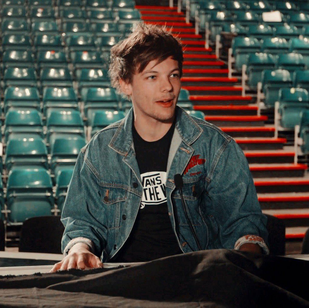 onlylt91's tweet image. // for your eyes only, i'll show you my heart, for when you're lonely and forget who you are, i'm missing half of me when we're apart. 🥀//