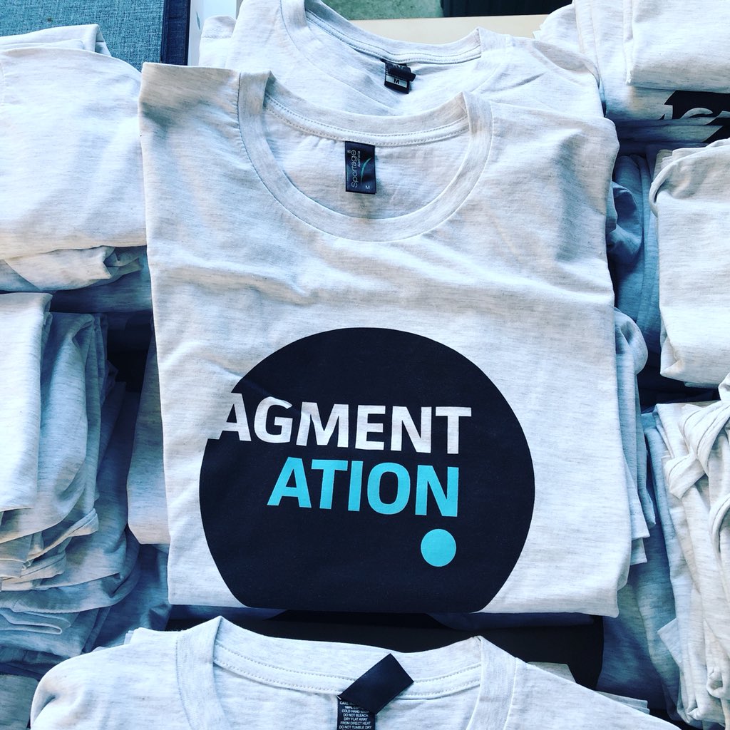 UNE SMART Region Incubator tweet media