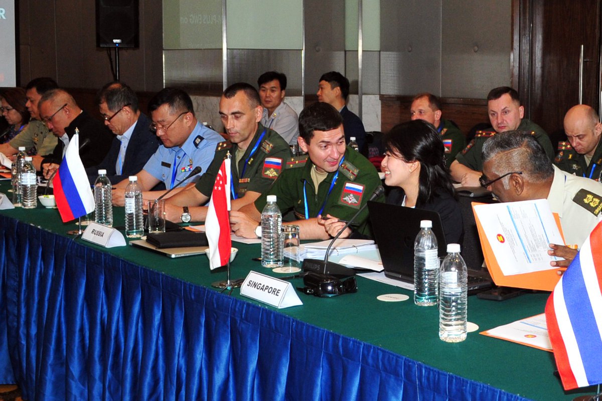 myjointforce's tweet image. Penutup TTX ADMM-Plus EWG on HADR 2018 dipengerusikan bersama oleh SUB BDPS, KEMENTAH, En. Ahmad Nadzri Mohd Hassan dan Deputy Assistant SECDEF,US DOD, Mr. Mark Swayne di Hotel Royal Park Kuala Lumpur
#DefenceDiplomacy 
#Interoperability 
#teamingforsuccess
#ADMMPlusEWGonHADR