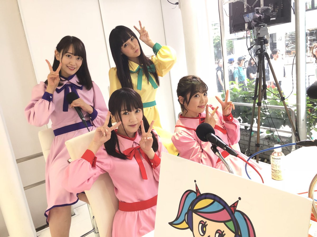 shibuyacrossfm's tweet image. 17時〜 gra-DOLL「金曜だけじゃものたりない！」 始まりました☺️

#graDOLL
#ヤスタケ
#シャバダバふじ
#渋谷クロスFM

視聴URLはこちら💁‍♀️
shibuyacrossfm.jp