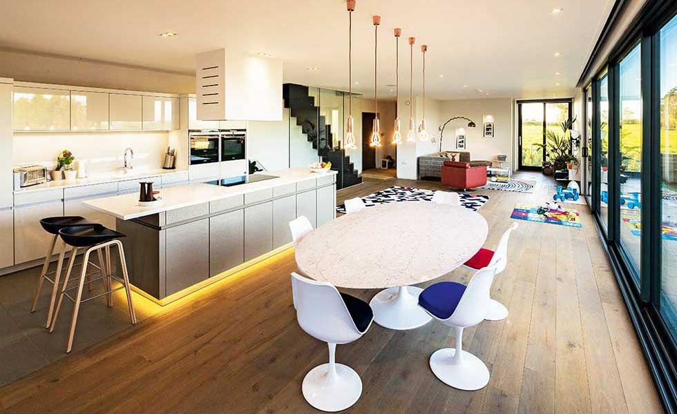 MyHomebuilding's tweet photo. Take a peek at 15 of the best open plan kitchens we've seen in the pages of Homebuilding &amp; Renovating. Got a favourite? https://t.co/vvNz7s5RZe https://t.co/EB8Sbw0Qnh