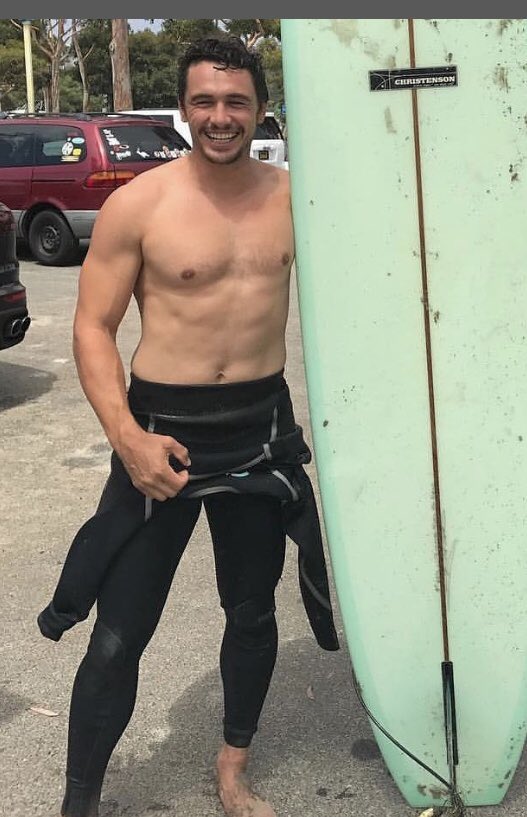 JamesFrancoNews's tweet photo. Dude. Surf’s up. https://t.co/Yw4voTQjP9