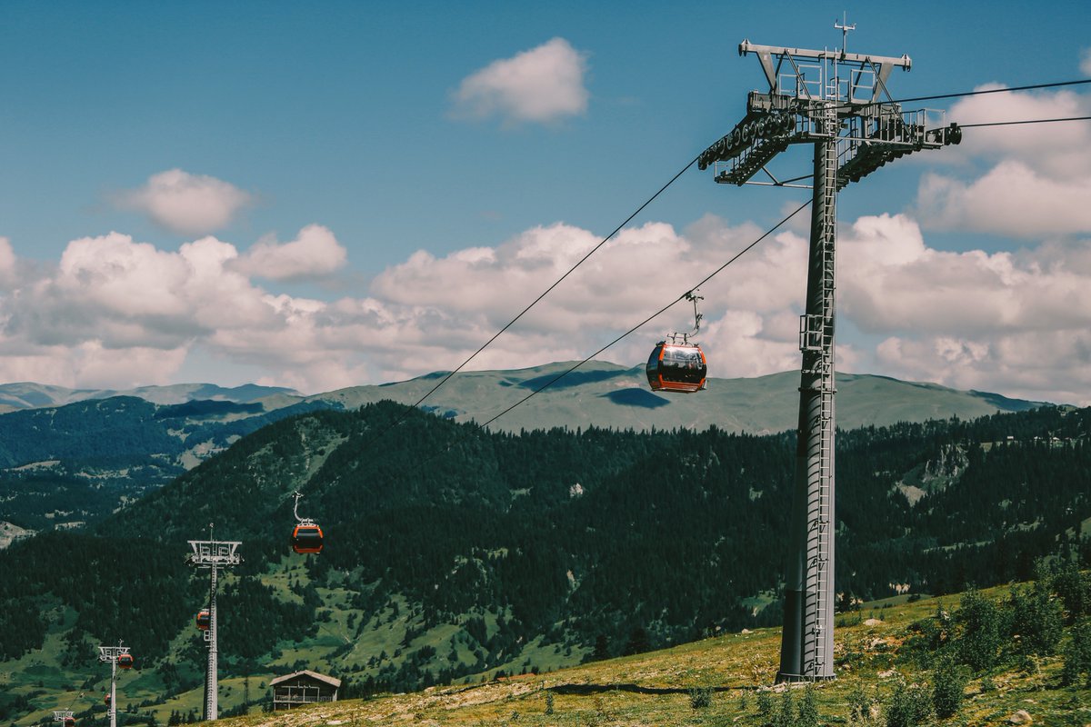 🏔️☀️#Discover summer fairy tale at #Goderdzi #resort. 🇬🇪 You never know what kind of treasures you'll find! 👌🚡Step right into your favorite storybook with these stunning and completely real places throughout the #Georgian #mountains.  🙌#mountainresortsofgeorgia