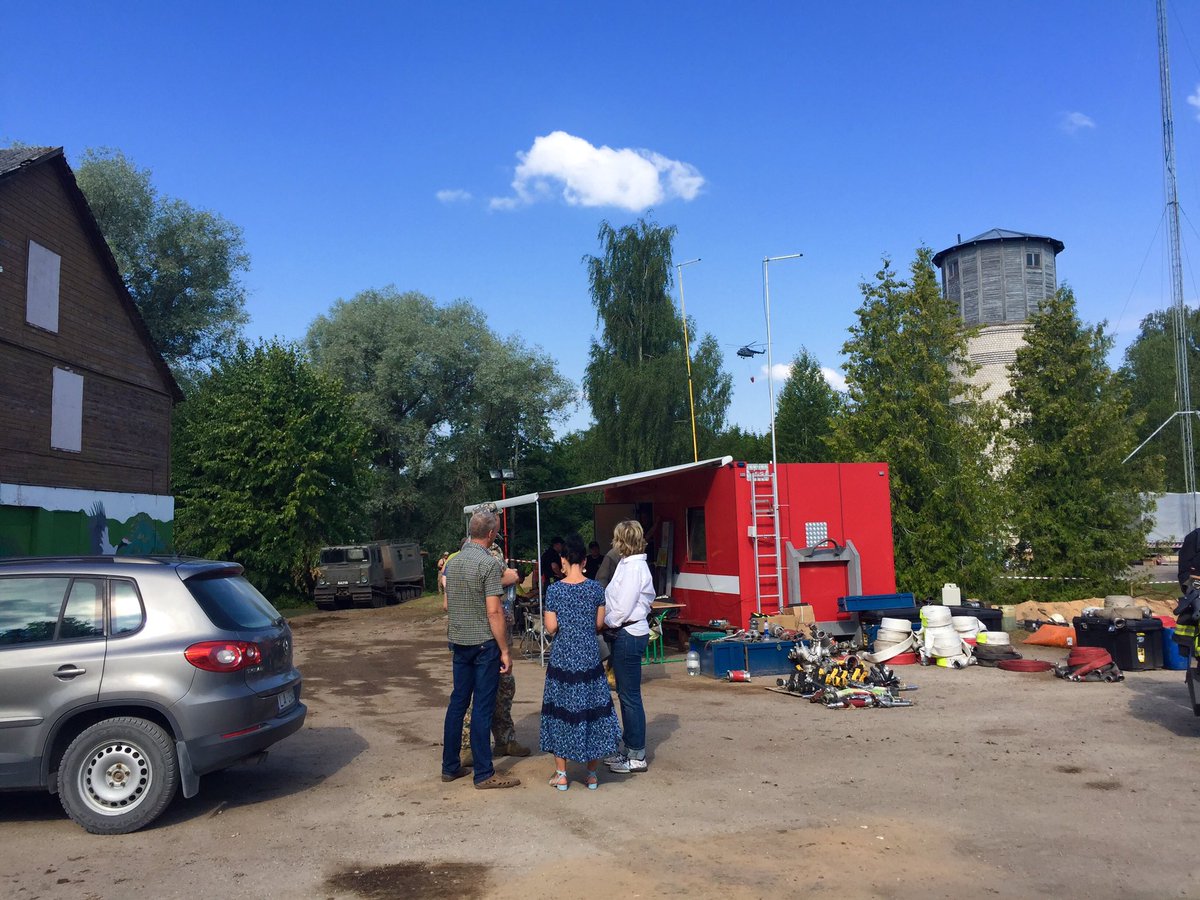 IMilovs's tweet photo. #Stikli Glābēji turpina ugunsgrēka dzēšanas darbus Talsu novadā. @ltvzinas #LTVkamera Izturību @ugunsdzeseji https://t.co/Ny6gbBnnz3