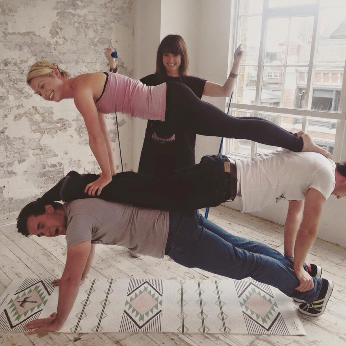 PilatesPT's tweet image. FLASHBACK

This was THREE YEARS AGO with @WildernessMedia filming the first lot of Model Method Online videos! 

Time flies! #themodelmethod #themodelmethodonline