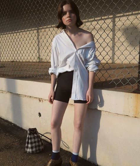 PresstoEs's tweet photo. Ni por fuera, ni por dentro: la camisa en verano se lleva así. Nos lo cuenta @thelittlemarin.
#halftuck
https://t.co/ej0zCHcwYs https://t.co/1Wp4YBgJB8