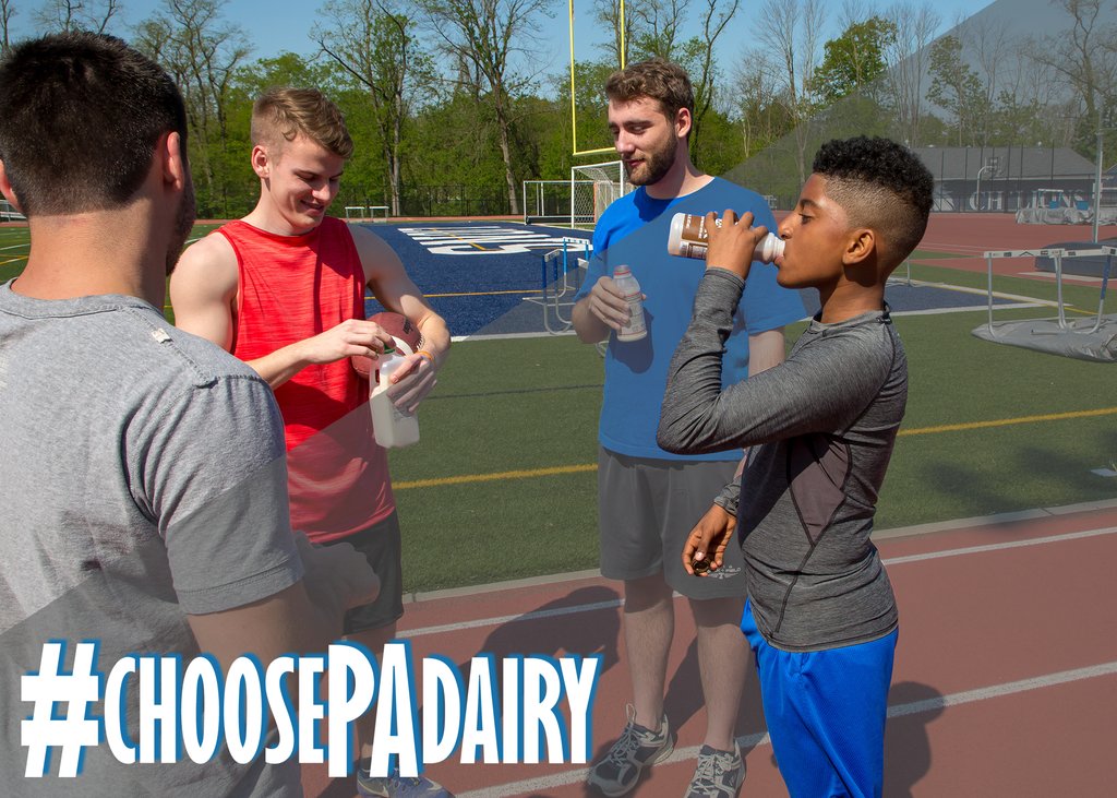 PAAgriculture's tweet photo. 💪Chocolate milk, it’s a 4-in-1 recovery drink! Its fluid and electrolytes rehydrate, quick carbohydrates replenish muscles, and protein repairs and rebuilds muscles. It’s #GoodnessThatMatters to keep you in the game.
Learn more ➡ https://t.co/GCoyWtOQdB
#ChoosePADairy https://t.co/BKmcpVrcFF