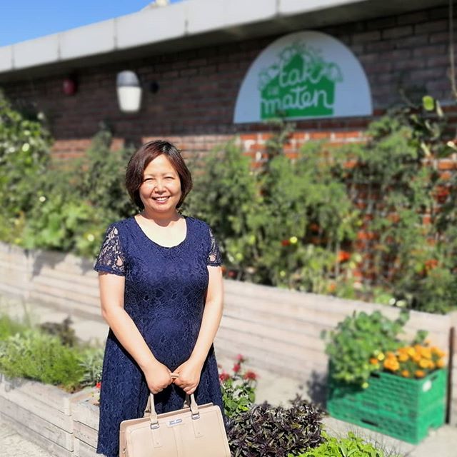 Never a dull day in the office! Today we had the lovely Chinese researcher Li Zhou of the  University of Greenwich in London visit to discuss potential project collaborations and funding applications! #nabolagshager #takformaten #universityofgreenwich #h… ift.tt/2K0uih6