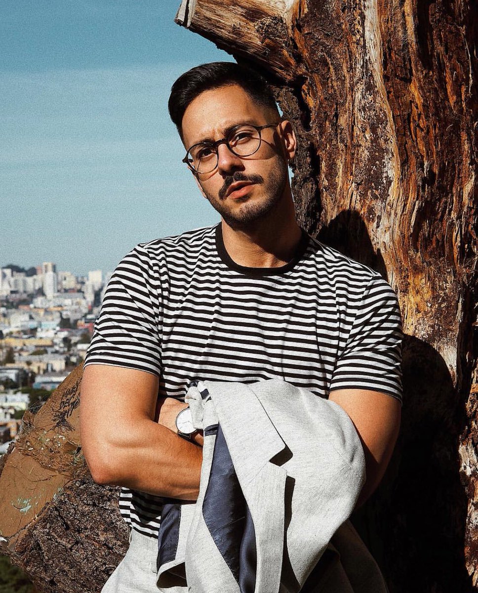 DavidClulow's tweet photo. There is definitely no need for a jacket today, that’s for sure! (📸: @reyalfashion wearing @Persol available at #DavidClulowOpticians) https://t.co/D9AX0PSg5V