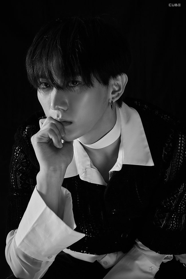 JHS_Thailand's tweet photo. 180727 ฮยอนซึงได้เข้ารับการฝึกพื้นฐานที่กองพลทหารราบที่ 23 (กองกำลังทหารชอลบ็อก) เมืองซัมชอก จังหวัดคังวอนโด โดยจะทำการฝึกพื้นฐานเป็นเวลา 5 สัปดาห์และจะเข้าประจำการต่อไป 
https://t.co/OWSgMbviTg https://t.co/fBcCVF8JjA