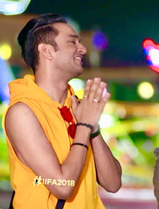 sleepy_moni05's tweet photo. Vg πππ
@lostboy54
#iifabuzz #vikasgupta #vikasiniifa #iifa #vikasbuzz https://t.co/LyahHKUjS3