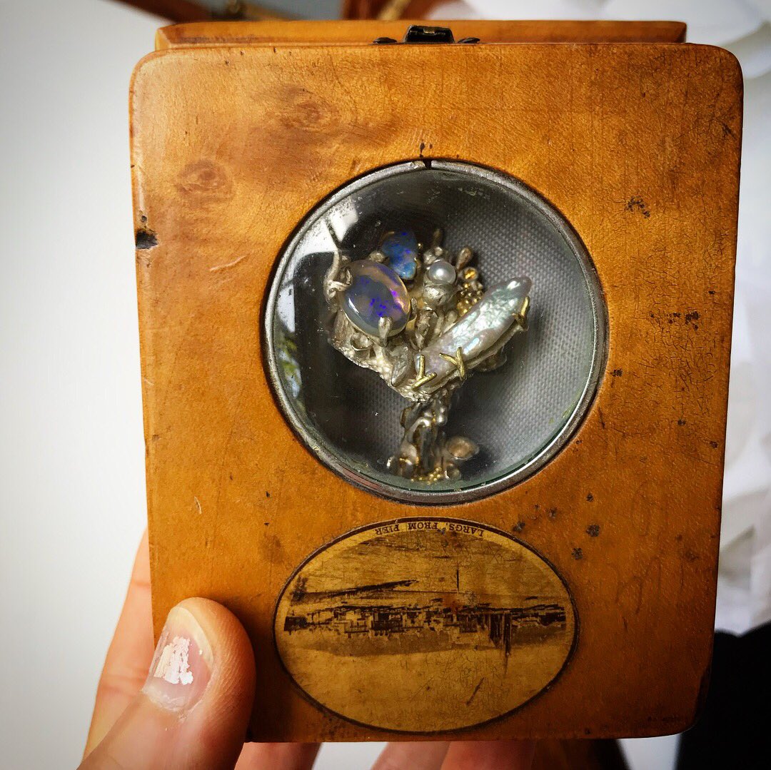 So pleased to be part of #CAANewMemberShowcase <a href="/CAAGallery/">CAA Gallery</a> see new work by me&amp;a glittering selection of other makers including fellow @Cockpit_Arts makers including <a href="/tessa_eastman/">Tessa Eastman</a> &amp; <a href="/JLJewellery/">Jenny Llewellyn</a> !#contemporaryapplietarts #londonexhibition #southbank #artinlondon #sculpturaljewels