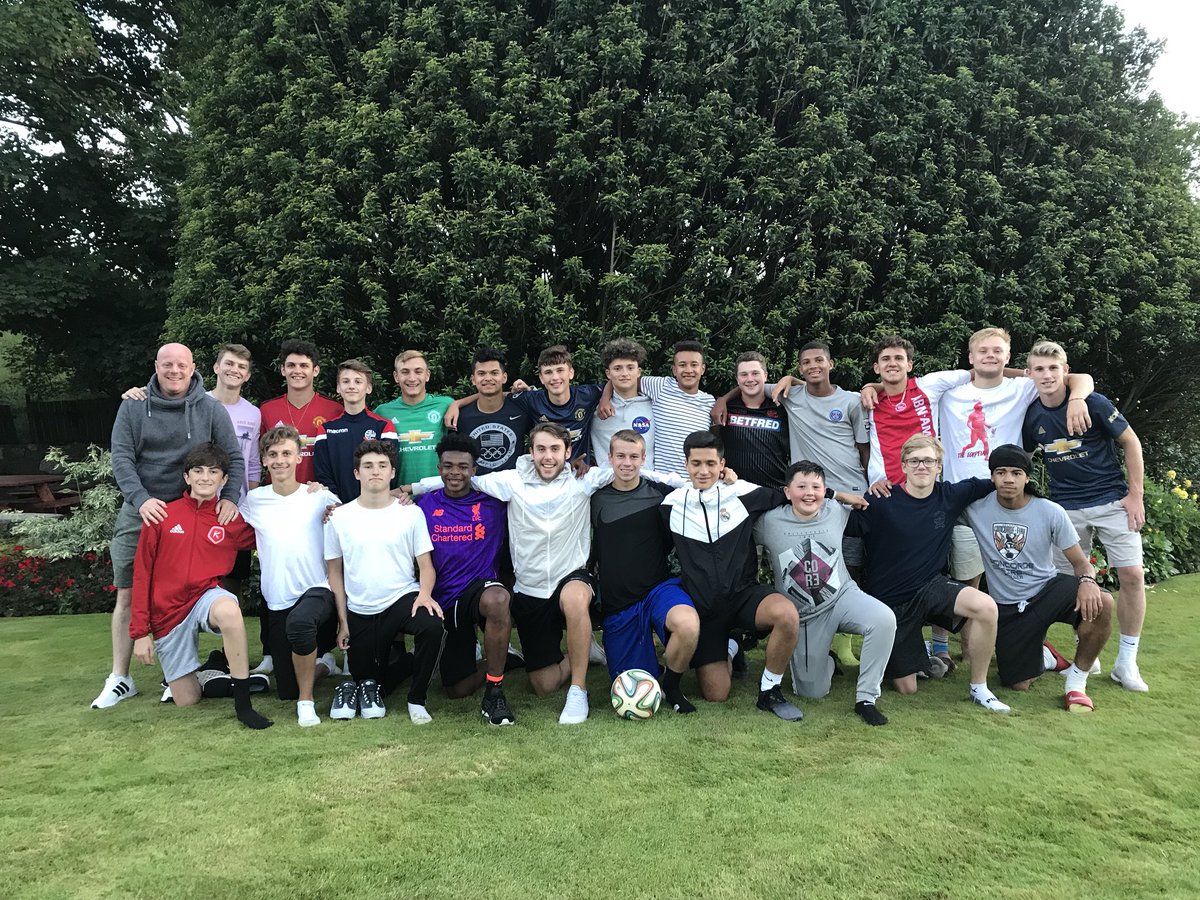 fcsoccertours's tweet photo. We are very lucky and grateful to have had such an amazing group of lads and parents/family members join us this year. They all made our job a lot easier.  We will miss you all and please keep in touch. ⚽️☘️ https://t.co/0DSWHBE8fx