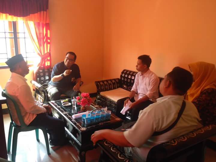 Isyaro3's tweet photo. Pendampingan Kunjungan Kerja BPK RI (Audit BPK RI Ke Desa Gegerung Kec.  Lingsar Lombok Barat NTB @KemenDesa @EkoSandjojo @jokowi @taufikmadjid71 @tppindonesia @NtbTppi @Chalinabutaufiq https://t.co/p6KGoD1wog