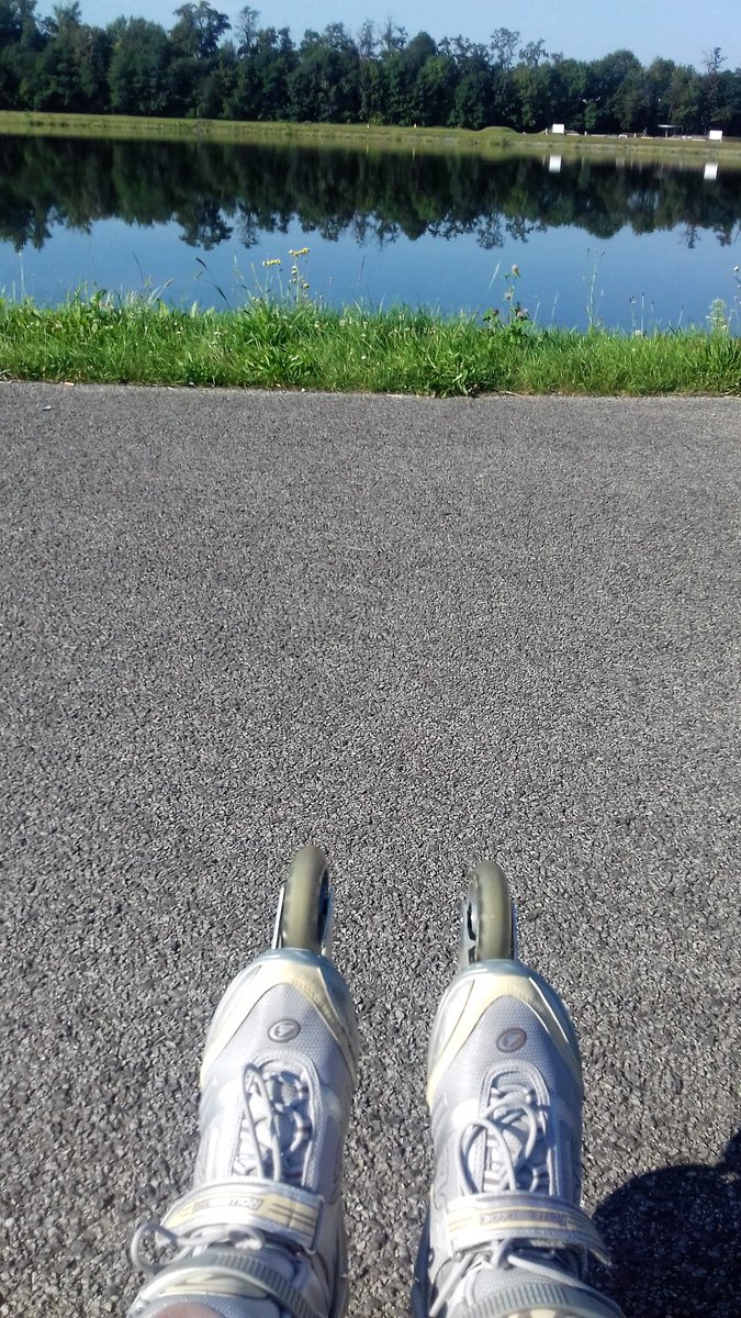 MirkaMirrecka's tweet photo. Milujem chvíle, ktoré sú len moje :)
Snívaj a bude ti dopriate :)
#inlineskating #onlyi #water #silence #relax #slovakia #zilina #vodnedielozilina
#sport https://t.co/ZMvf9rX2Eq