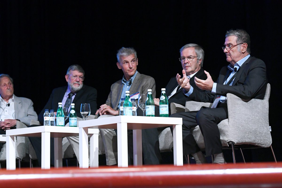 ICFOnians's tweet image. . @toni_pou ens explica "La ciència més 'cool' visita Barcelona" via el @diariARA 

#ICAP2018  @la_UPC  @UABBarcelona @UniBarcelona #ICFOnians 

👉ara.cat/societat/cienc…