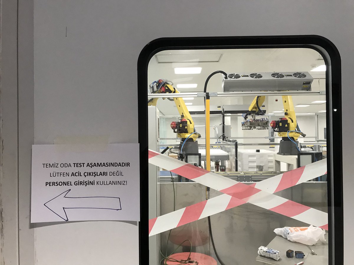 met_automation's tweet image. What happens in Clean Room, Stays in Clean Room. Even tough our M20iA-20M are not the clean room type, they are clean enough for this room. Another hard challange is on the way. #met_automation #cleanroom #fanuc #robot