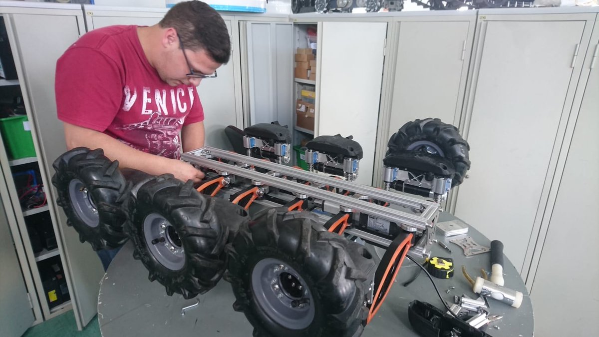 We welcome Nuno Gaspar, <a href="/IDMindRobots/">IDMind</a> 's new summer intern! 
He will be working on the mechanical department of the SIAR Project until September.
Good luck!
#idmind #idmind_siar #internship #summer