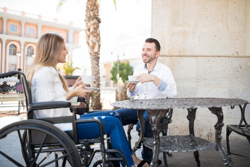 GuillaumeBauret's tweet photo. - En fait j'ai eu un accident d'escalade
- Mince. En même temps ça devait être galère avec le fauteuil
- ... https://t.co/nhzANG7iz7