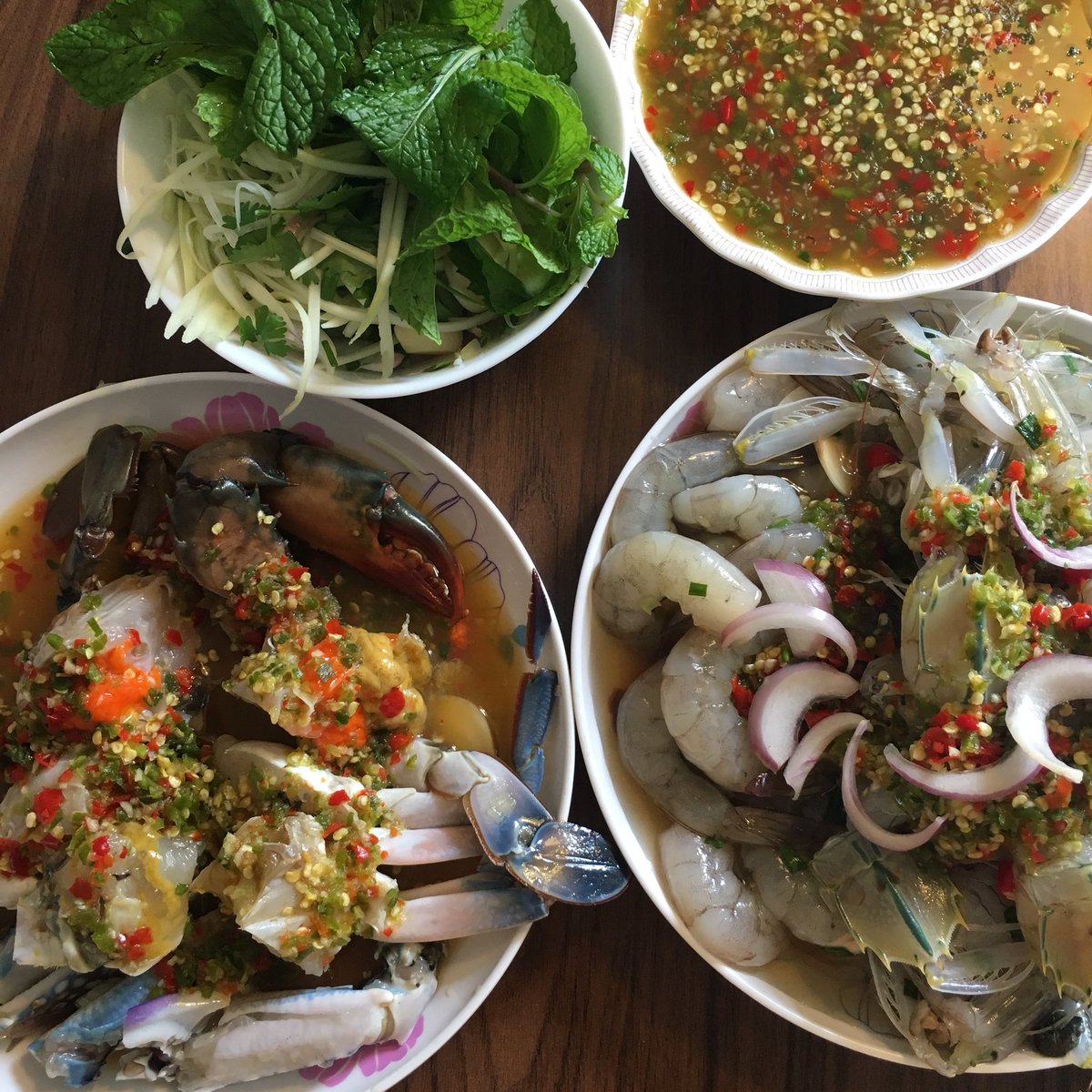 ChoupeachS's tweet photo. อยากกินต้องได้กิน เมทลากไป #เยาวราช  ตอน 9 โมง เพื่อไปซื้อ ปูดองร้านเจ๊ดา 😂

หมดนี้ 880 ฿ กิน 2 คน ไม่หมดเด้อออ 

ฟินเวอร์ น้ำยำอร่อยนะ แต่เรายังไม่สุดรอบหน้าเดี๋ยวไปซื้อน้ำจิ้มมากินคู่กับปูร้านเจ๊ แค่คิดน้ำลายไหลแล้ว 😱

#อร่อยไปแดก  #อร่อยบอกต่อ https://t.co/zA9hK24pRm