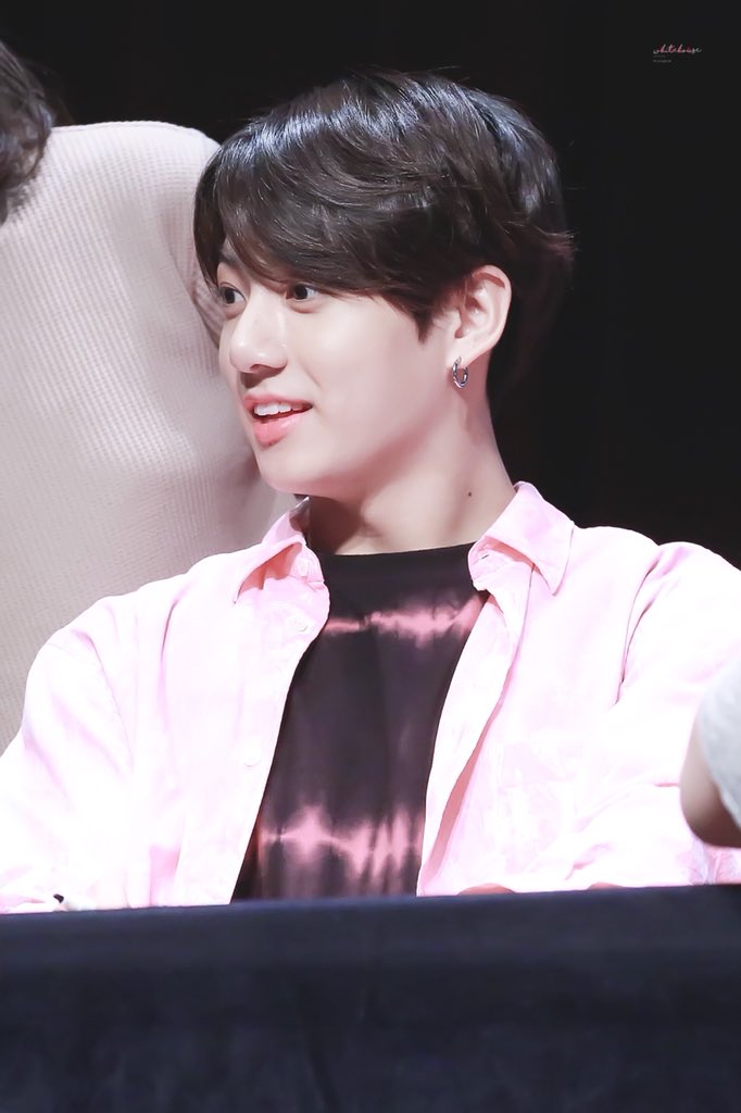 WHITEHOUSE0901's tweet photo. 180602 sound wave

😄

#정국  #JUNGKOOK  #BTS  #JK  #방탄소년단 @BTS_twt https://t.co/KUYwryOGzY