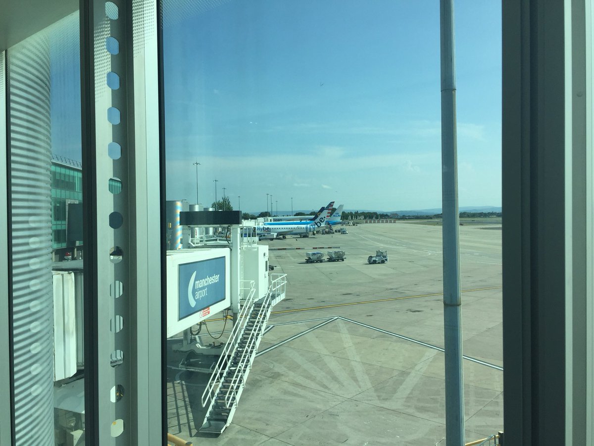 FineFrCaviar's tweet photo. Good morning Manchester airport nice and sunny, the fights are now cheaper than being picked off or dropped off #RipOffCharges https://t.co/Z34Qam4cHH