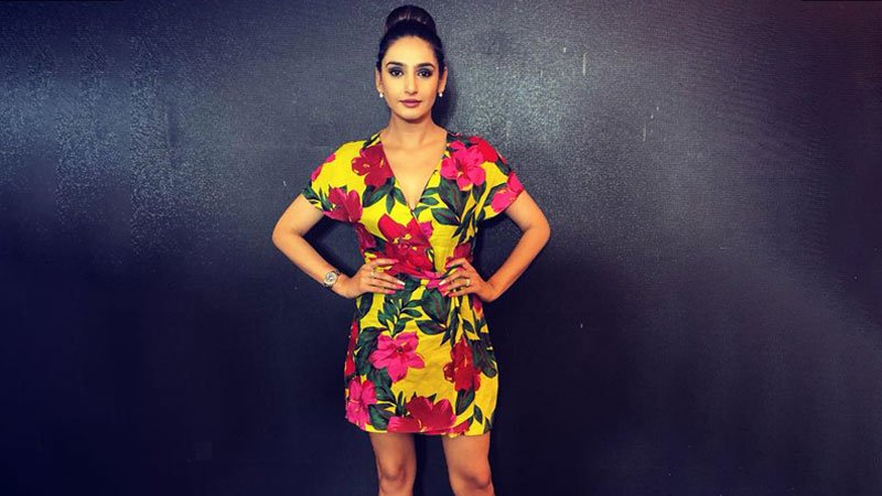 firstnews_tv's tweet image. 102 ದಿನ ರಾಗಿಣಿ ಹಿಂದೆ ನಡೆದಿದೆ ಸದ್ದು ಗದ್ದಲ್ಲ..! firstnews.tv/102-days-re-re…
 #Rerecording #Raagini #Firstnews @raginidwivedi24