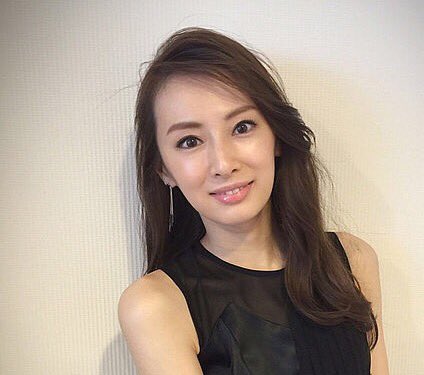まなみん 前悪夢ちゃんでボブになったとき 私も同じくらい切って そのあとも暫く同じ長さにしてたけど 入籍してから家売る女で髪切るまでの間の髪型がすごく好きで ずっとロングにしてる 北川景子 ちゃん T Co 8wjkhnbfic Twitter