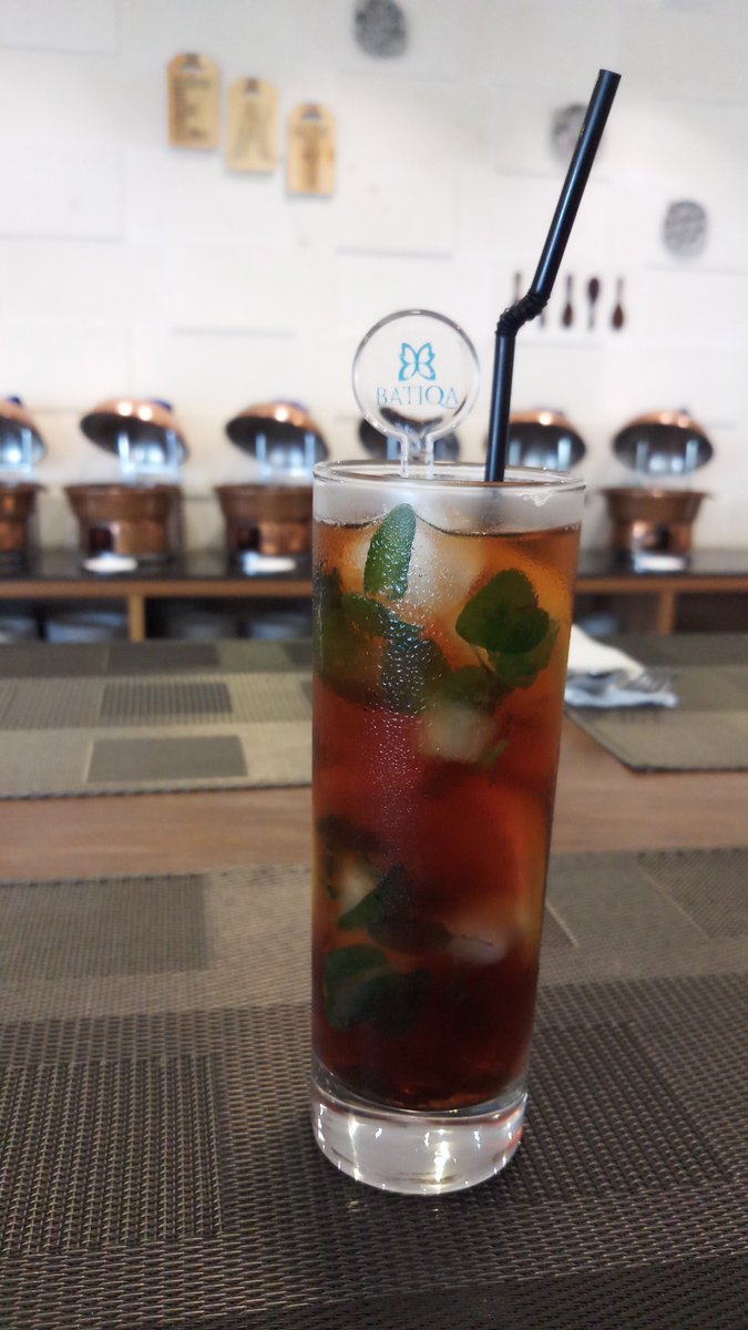 batiqapalembang's tweet photo. Lepaskan dahagamu dengan minuman yang dingin lagi menyegarkan!
Ditambah sensasi dari daun mint yang akan melegakan harimu!
Nikmati Ice Cubes Mint Lemon Tea ini hanya 25.000++ di FRESQA Bistro lantai 2 BATIQA Hotel Palembang!
#palembangupdate
#palembangup
#tempatnongkrongpalembang https://t.co/eKcNwq5j4j