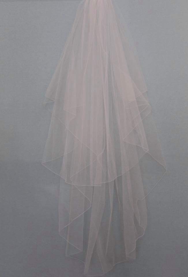 AdeleLBridal's tweet photo. Weve got that #FridayFeeling Come &amp; order your #wedding look for only 💍🎊£1000🎊💍 Includes a #MoriLee Dress , 1 Head Piece &amp; Veil. Offer starts now until 1st Sep 2018. Package is as stated, no alternatives given. We offer payment plans! Please call us for more info 01902399900 https://t.co/bXXx4QrVhH