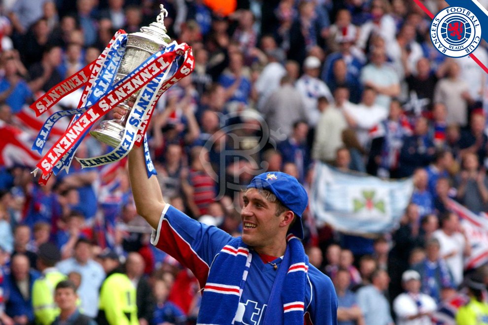  Happy Birthday to legend Fernando Ricksen. A true warrior 