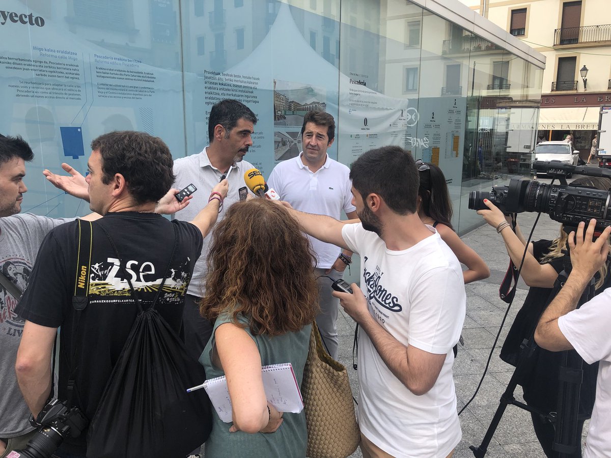 Inauguración de la reunión exposición del nuevo proyecto de La Bretxa